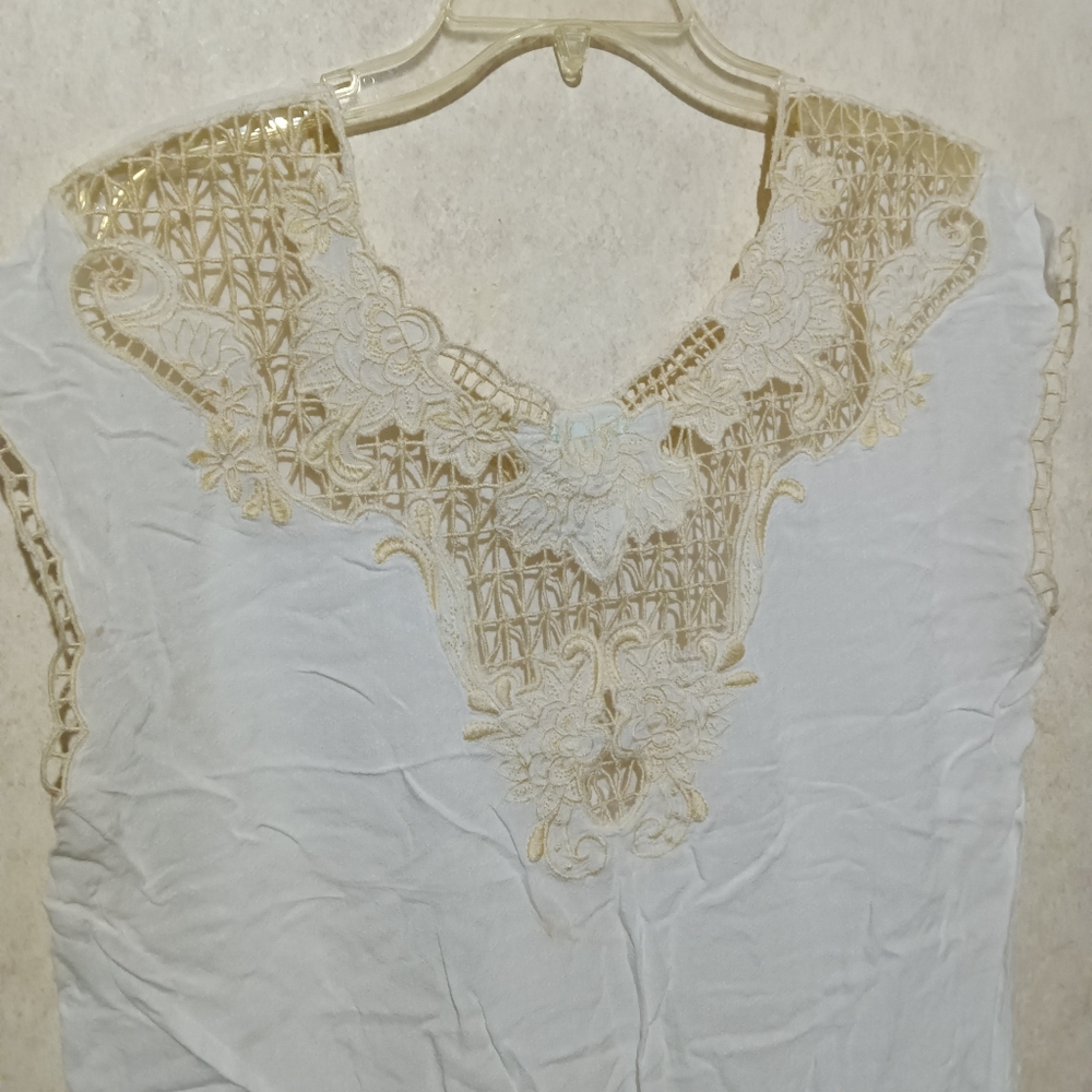 Elegant White and Cream Lace Women's Top